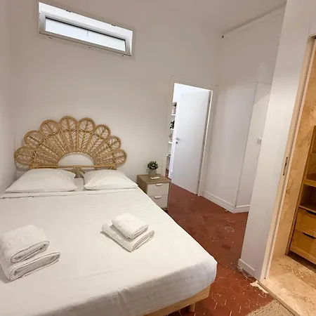 Old 1 Bedroom 2 Persons * Antibes