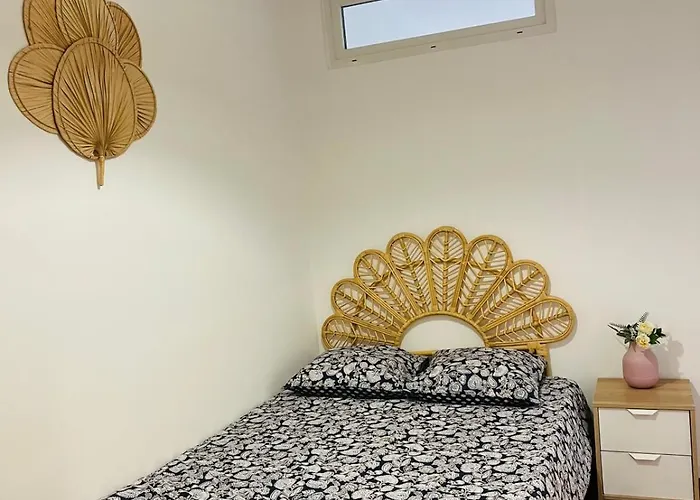 Old 1 Bedroom 2 Persons Lejlighed Antibes