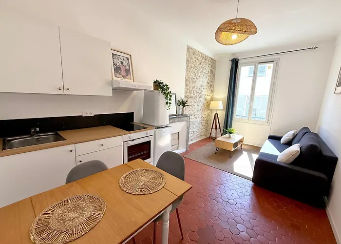 Appartamento Old 1 Bedroom 2 Persons Antibes