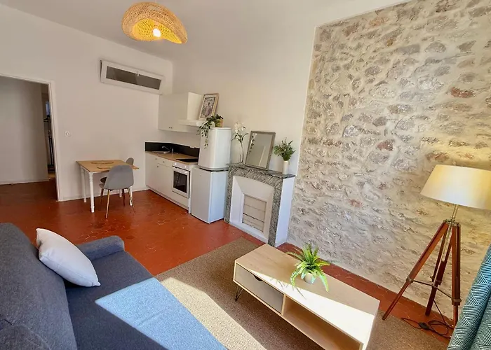 Appartamento Old 1 Bedroom 2 Persons Antibes