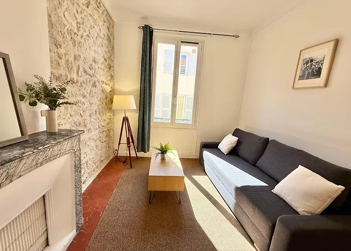 Old 1 Bedroom 2 Persons * Antibes
